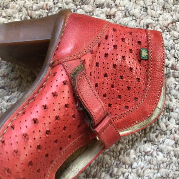 Red Leather Boots - Picture 4 of 8